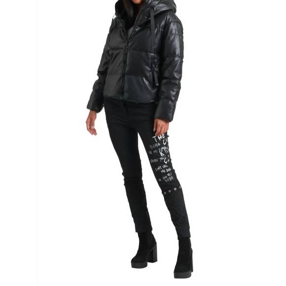 Carré Noir Chic Letter Coat 6552 main image 0